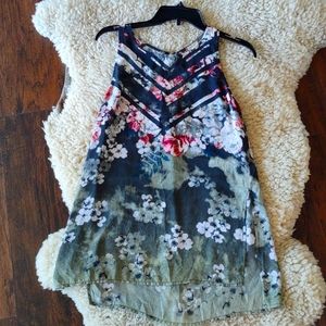 Eyeshadow Size S Tank!